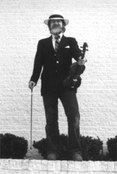 Captain Fiddle (Ryan Thomson) in Portsmouth, New Hampshire